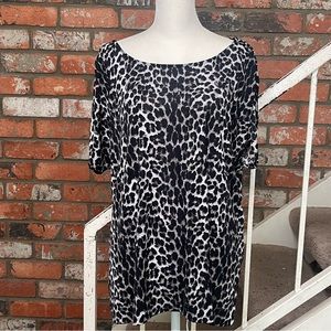 Black and White Leopard Print Top XXL